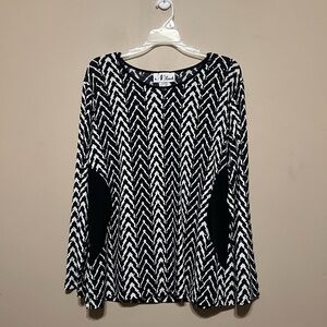 N Touch Black, White Blouse